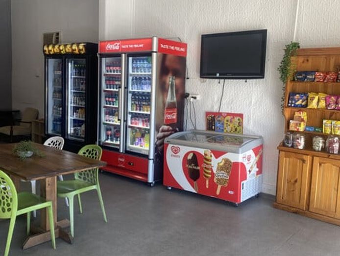 country-takeaway-caf-233-amp-pizza-shop-owner-operator-opportunity-5