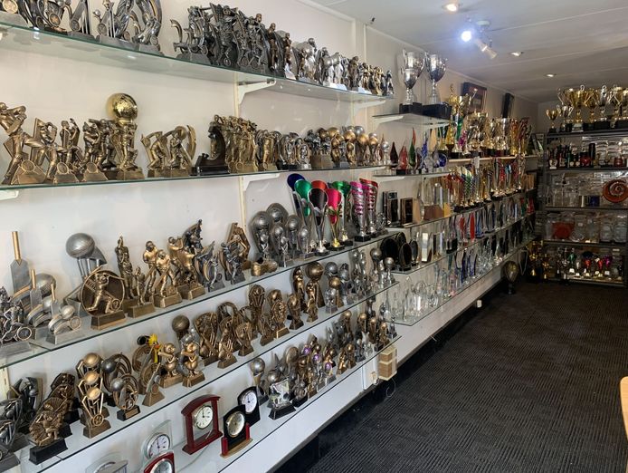 established-trophy-amp-engraving-business-in-prime-richmond-location-5