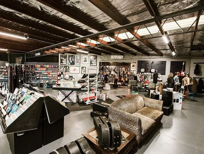 retail-music-store-and-music-school-0
