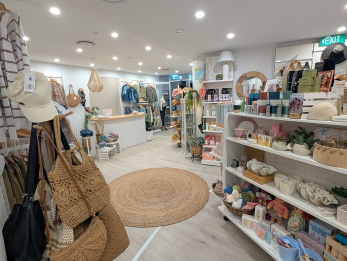 coastal-fashion-boutique-amp-giftware-business-in-kingscliff-8