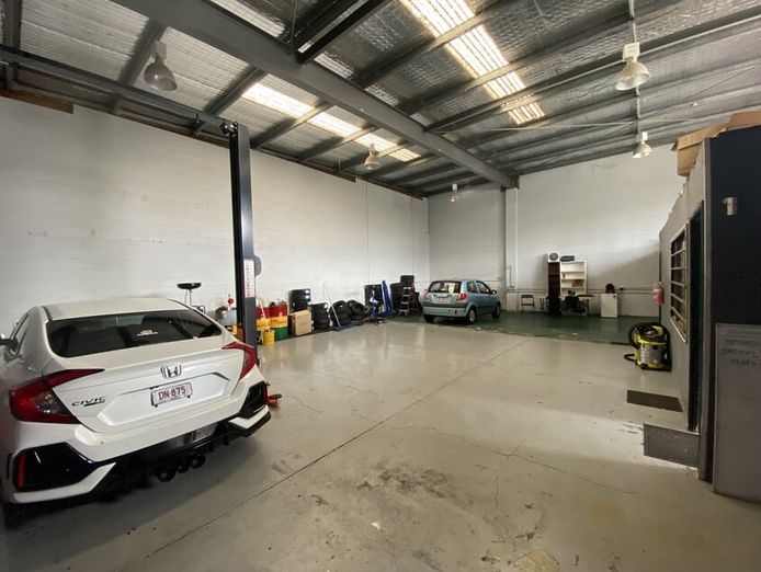 gold-coast-car-rental-business-for-sale-with-mechanical-workshop-6