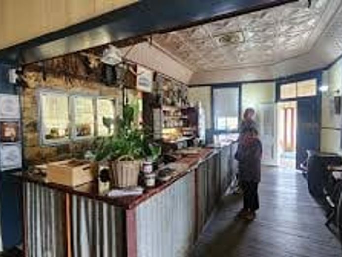 a-historic-landmark-hotel-in-a-booming-region-3