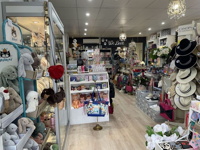 well-established-homewares-amp-gift-store-in-popular-seaside-holiday-destination-3