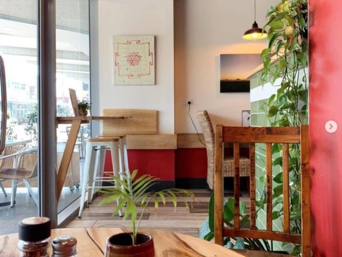 thriving-vegetarian-restaurant-with-beautiful-fit-out-3