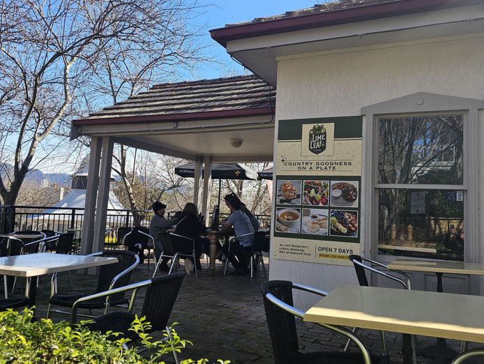 iconic-cafe-in-the-beautiful-hunter-valley-wine-country-nsw-0