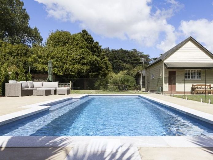 narellan-pools-franchise-wollondilly-award-winning-business-5