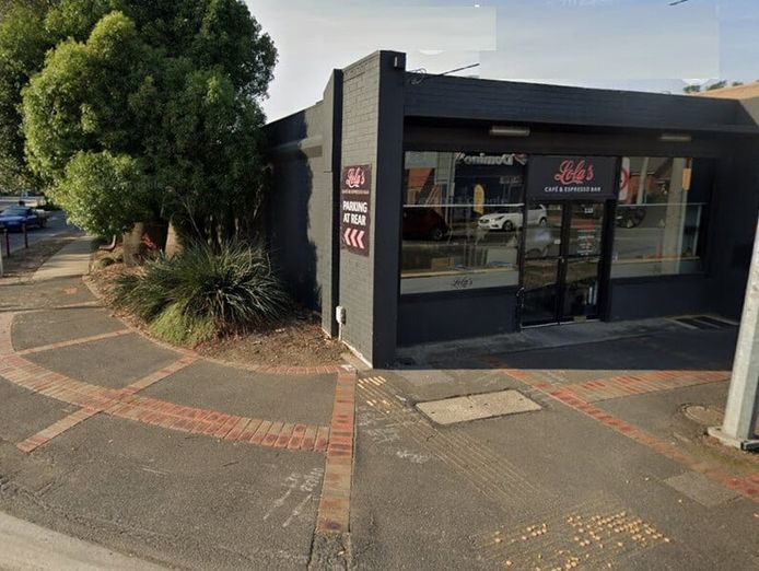 established-cafe-restaurant-strong-local-following-amp-proven-performance-9