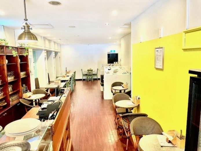 thriving-cafe-amp-restaurant-in-prime-cbd-location-4