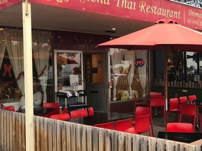 thriving-thai-restaurant-in-prime-beachfront-location-with-2-br-residence-6