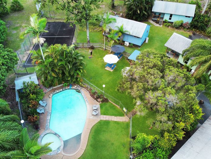 award-winning-accommodation-with-freehold-2-94-acres-in-prime-location-7