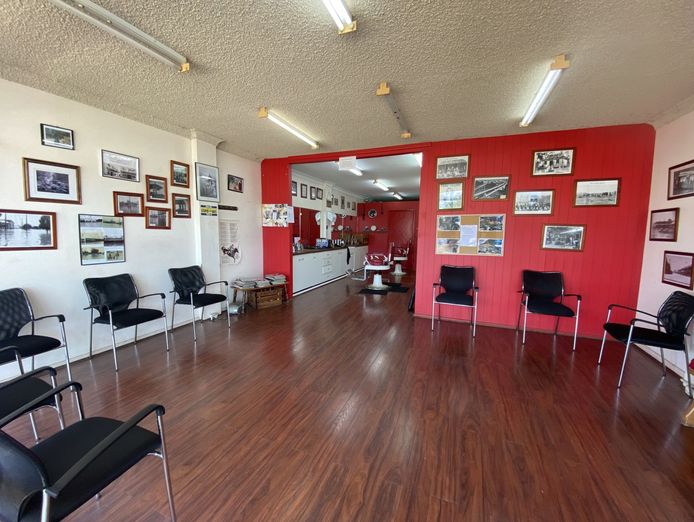 established-amp-profitable-barber-shop-business-ready-for-new-owner-in-west-dubbo-3