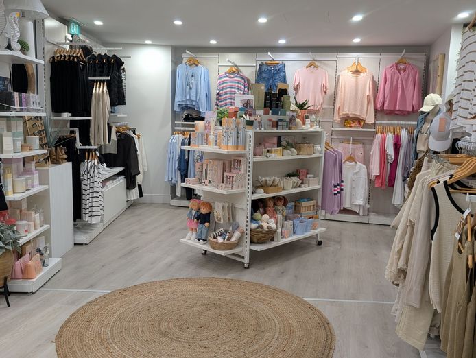 coastal-fashion-boutique-amp-giftware-business-in-kingscliff-5