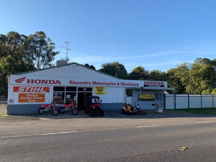 stihl-honda-amp-more-dealership-including-full-workshop-amp-residence-0