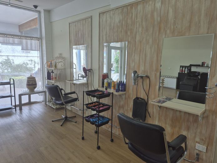established-hair-salon-walk-in-walk-out-owner-operated-5