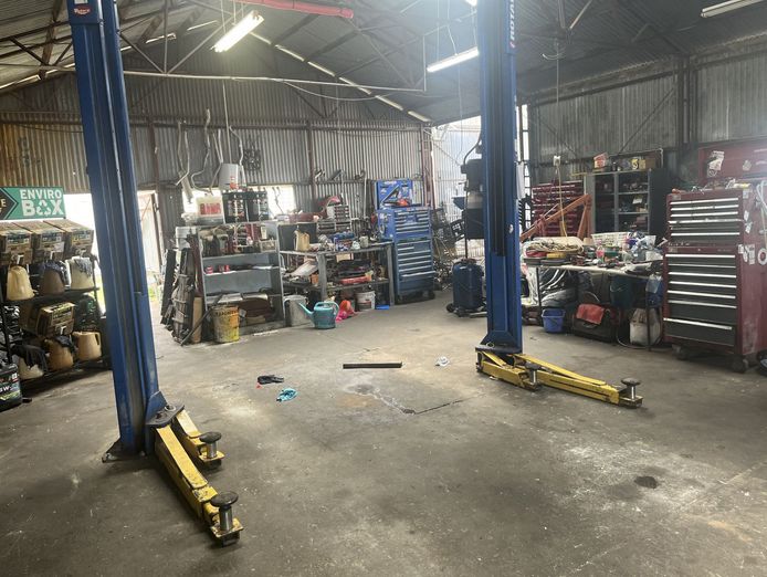 thriving-mechanical-repair-business-with-freehold-workshop-2
