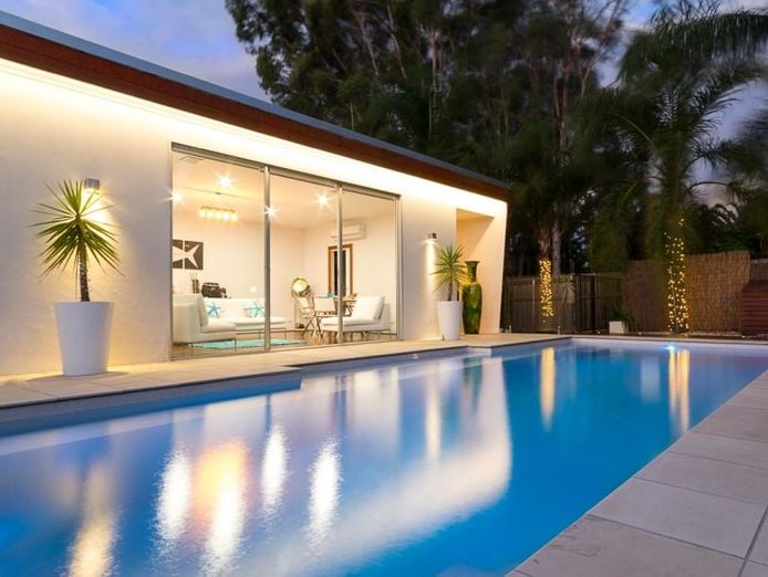 narellan-pools-franchise-wollondilly-award-winning-business-2