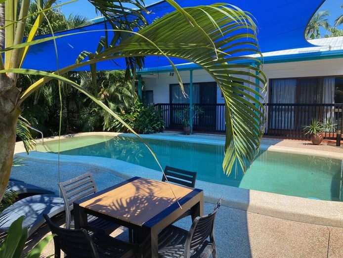 rare-lifestyle-opportunity-on-magnetic-island-3