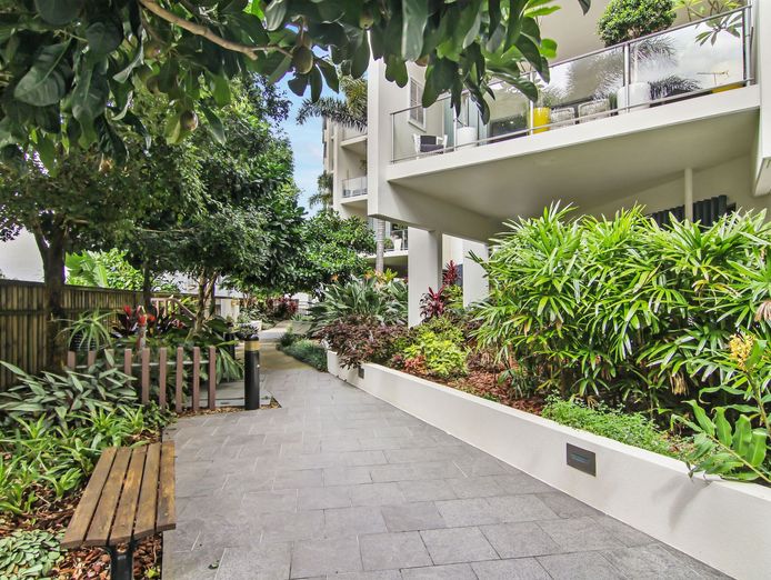 lifestyle-amp-profit-boutique-management-rights-heart-of-the-sunshine-coast-3