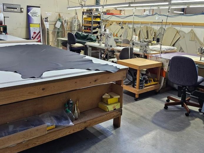 established-50-year-custom-lounge-furniture-amp-upholstery-0