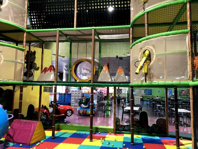 lollipops-playland-and-cafe-springwood-indoor-playcentre-playground-9