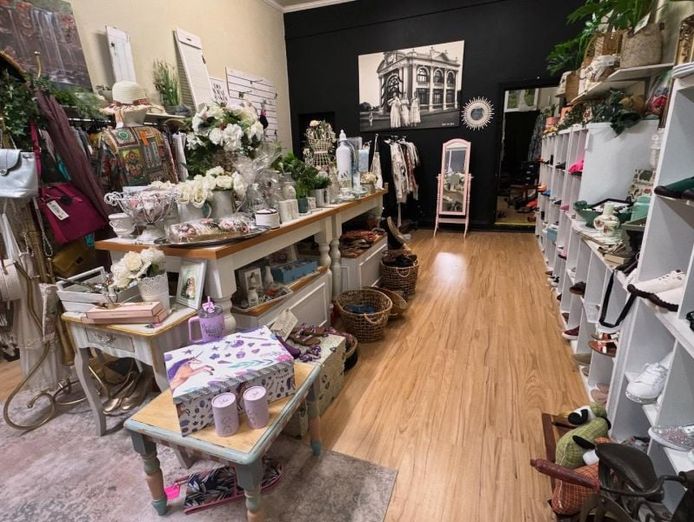 boutique-in-york-for-sale-9