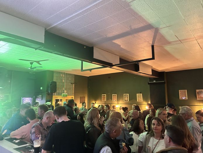 irish-bar-amp-restaurant-with-strong-following-walk-in-opportunity-6