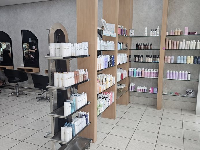 boutique-hair-salon-prime-coastal-location-modern-fitout-amp-loyal-clientele-4