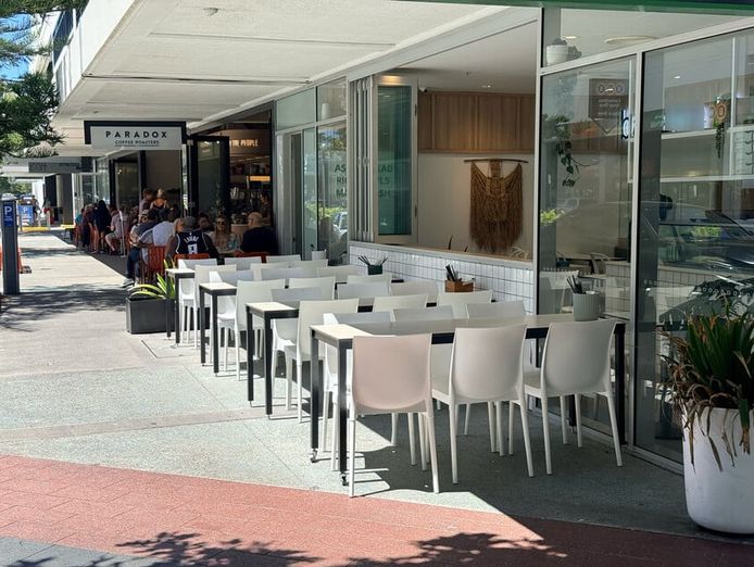 licensed-corner-restaurant-60-seats-oracle-broadbeach-0