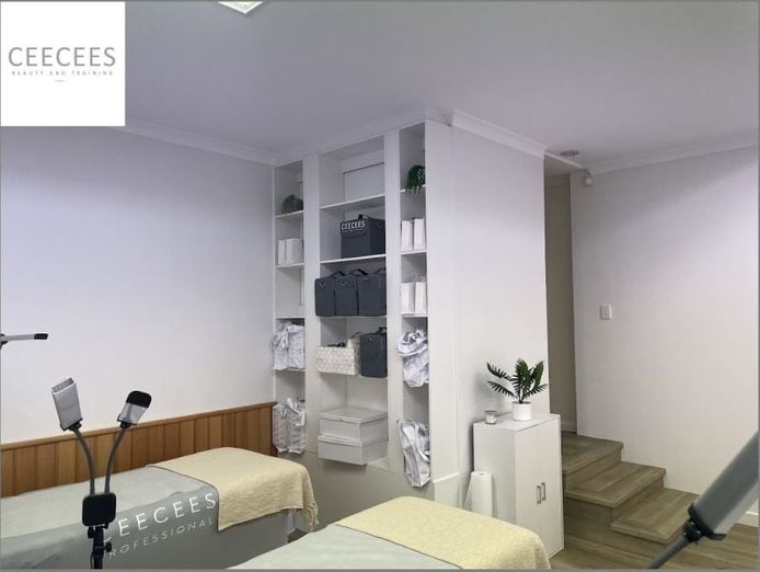 turnkey-opportunity-in-beauty-education-with-6-figure-income-stream-act-now-0