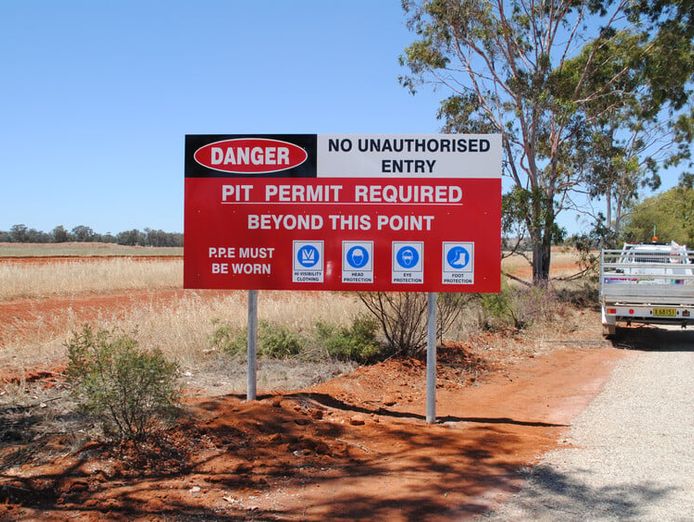 established-signage-amp-solar-lighting-central-west-nsw-opportunity-9