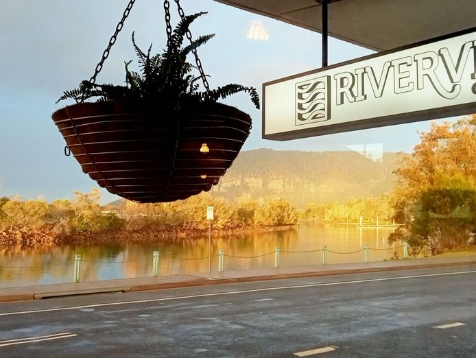 iconic-riverside-location-2