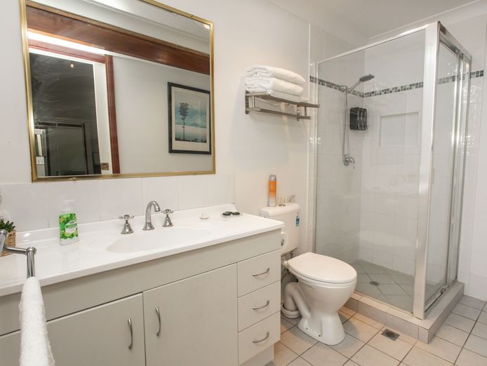 profitable-seaside-bed-amp-breakfast-freehold-investment-in-redcliffe-5