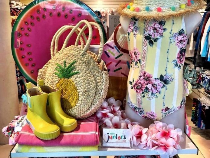 urgent-sale-iconic-children-39-s-boutique-in-coastal-paradise-5