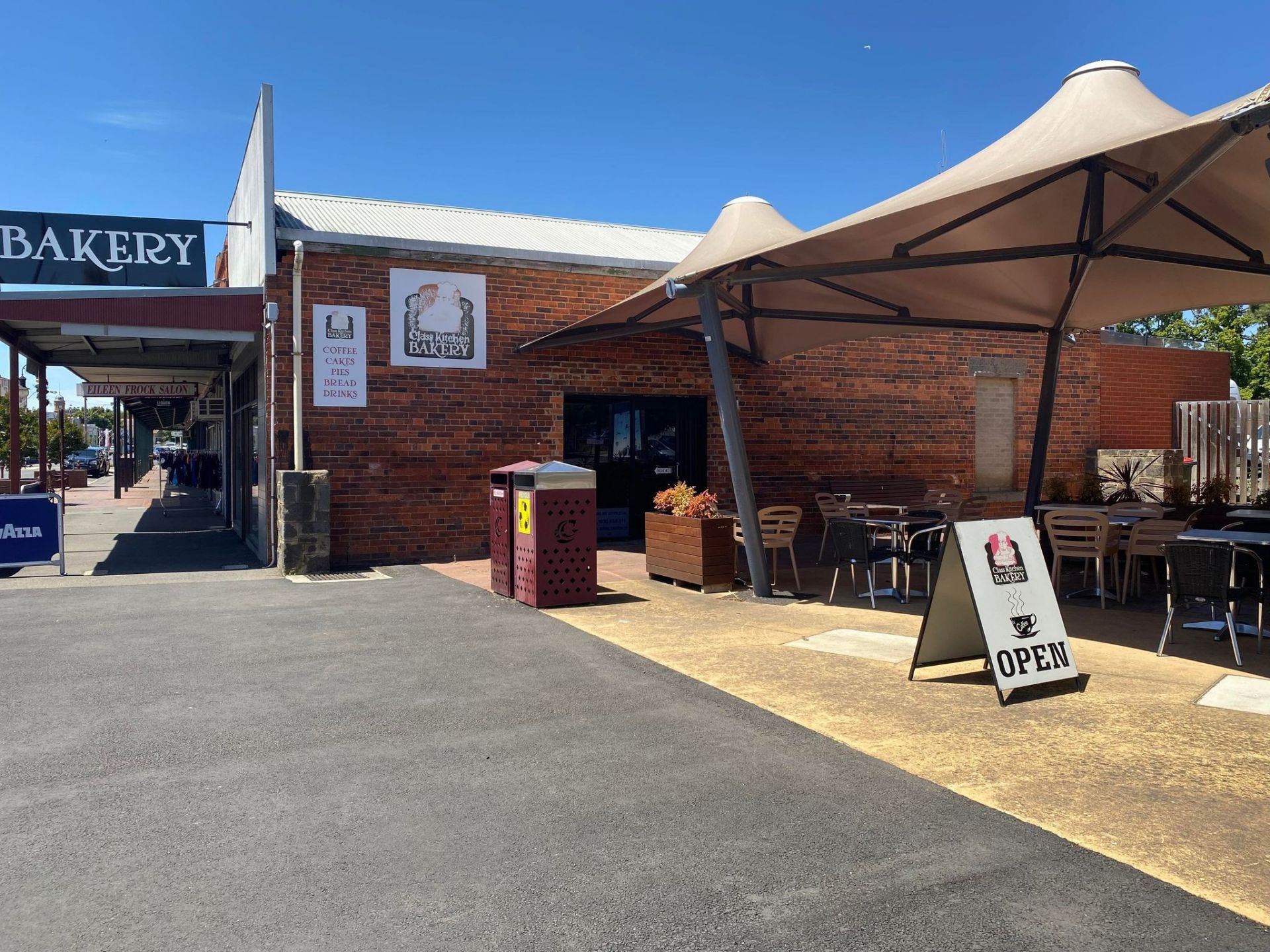 POPULAR BAKERY / CAFE / TAKEAWAY IN GREAT COUNTRY TOWN in Maryborough VIC, 3465 SEEK Business