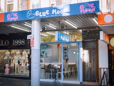 blue-moon-cakes-cafe-established-thai-cafe-prime-haymarket-negotiable-0