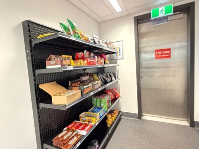 cafe-kiosk-convenience-store-4