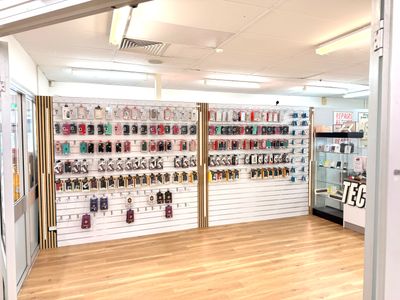 established-phone-repair-business-prime-shopping-centre-location-3