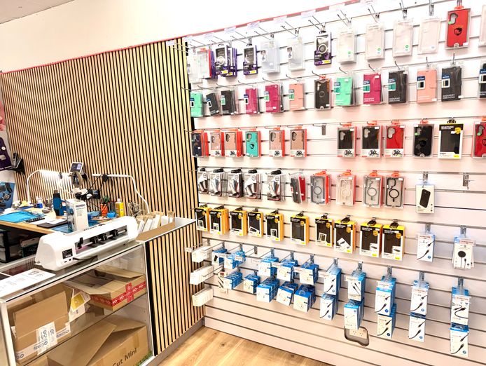 established-phone-repair-business-prime-shopping-centre-location-4
