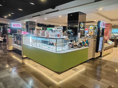 self-serve-frozen-yogurt-business-for-sale-westfield-parramatta-0