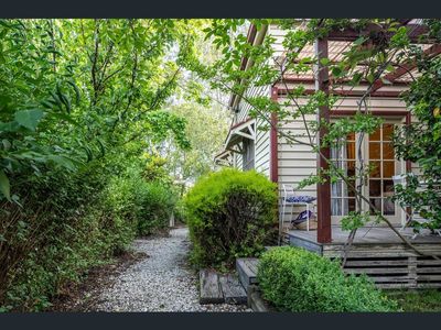 summerlands-country-luxe-boutique-accommodation-freehold-bed-and-breakfast-1