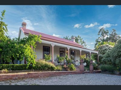 summerlands-country-luxe-boutique-accommodation-freehold-bed-and-breakfast-0