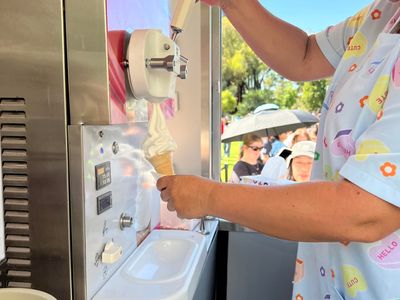 modern-electric-ice-cream-van-1