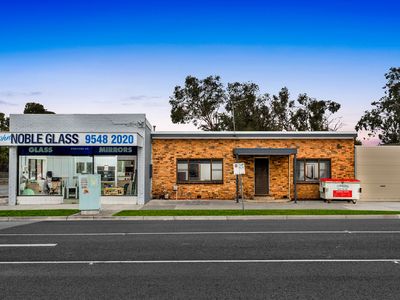 first-time-offered-in-over-35-years-noble-glass-freehold-0