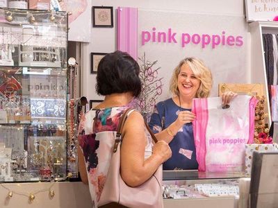 established-fashion-gift-lifestyle-boutique-stanthorpe-0