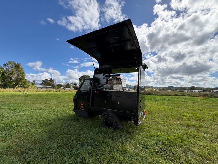 turnkey-mobile-cafe-brand-for-sale-byron-bay-3
