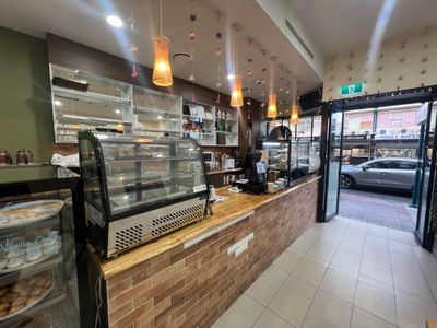 coffee-and-cake-shop-0