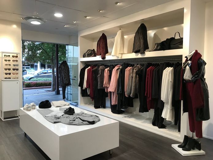 a-rare-opportunity-to-own-la-mode-first-time-ever-offered-for-sale-3