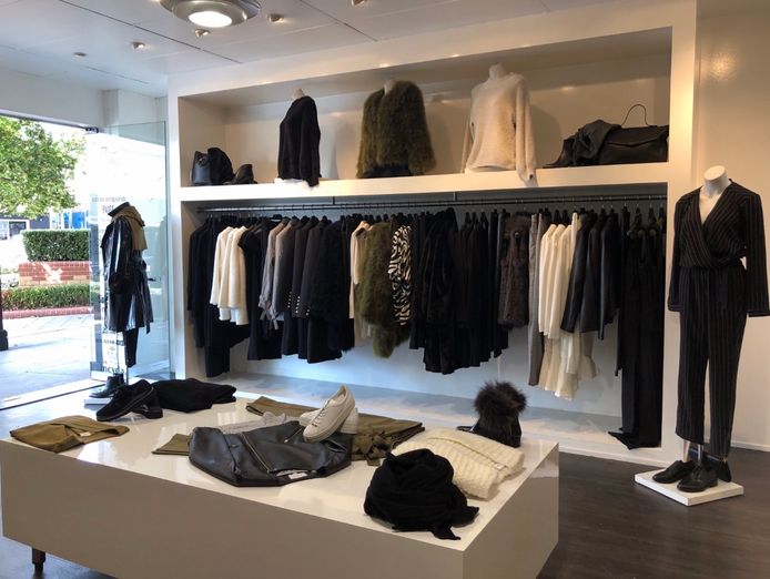 a-rare-opportunity-to-own-la-mode-first-time-ever-offered-for-sale-1
