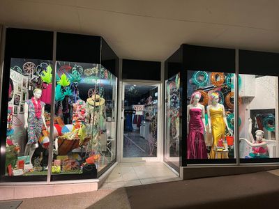 leading-fashion-bridal-event-dressing-boutique-central-queensland-1
