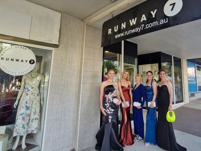 leading-fashion-bridal-event-dressing-boutique-central-queensland-7